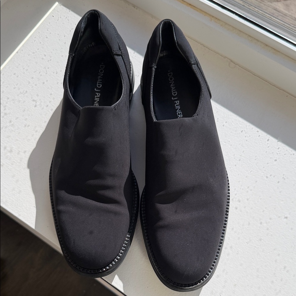 Donald J. Pliner Men's Elegant Black Loafers